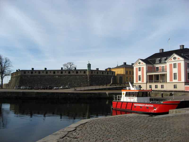 Kungsbron med residenset och Bastion Aurora i öster